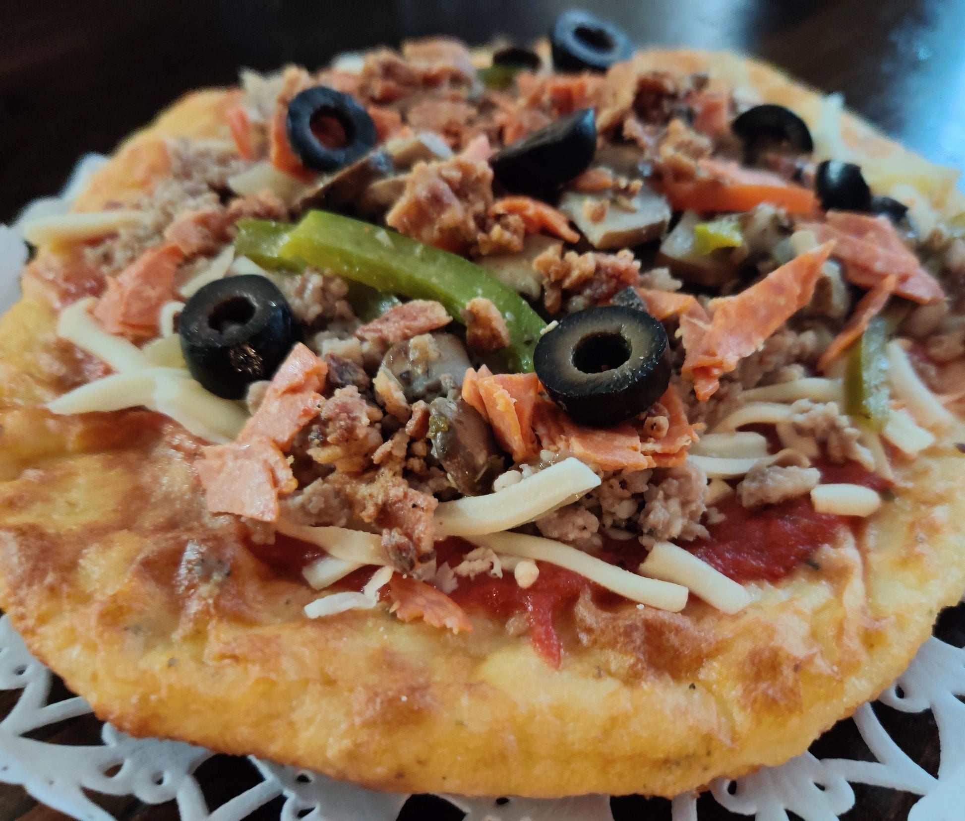 Tasty and nutritious keto Pizza Supreme, crafted for a balanced diet