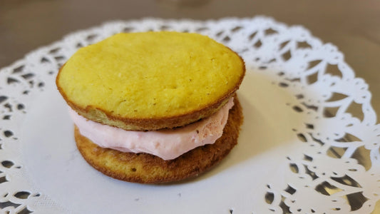 Strawberry Lemonade Whoopie Pies (4pk)